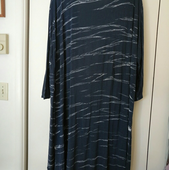 Indigo Thread Tunic - Picture 3 of 4